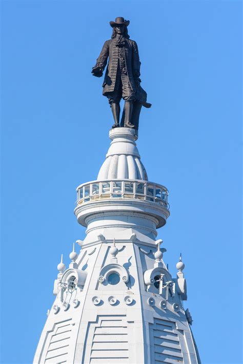 William penn statue curwr